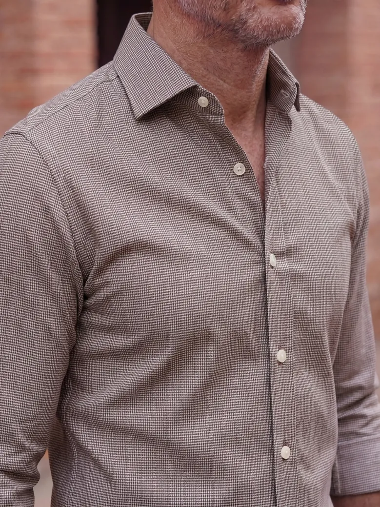 Easy-iron plain white poplin shirt